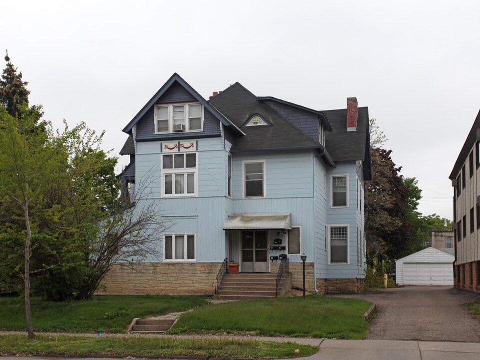 628 4th St SE in Minneapolis, MN - Building Photo