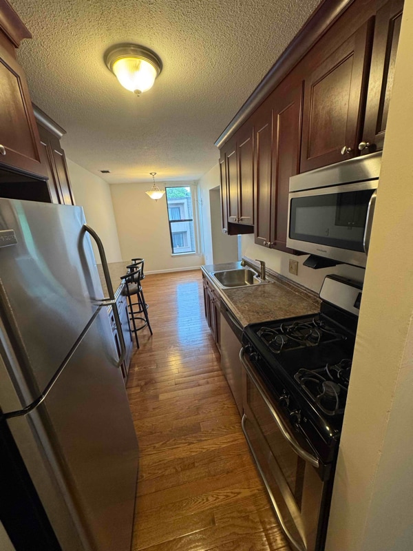 property at 12 Shrewsbury Green Dr