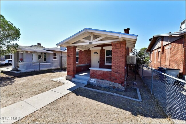 3002 Louisville Ave in El Paso, TX - Building Photo - Building Photo