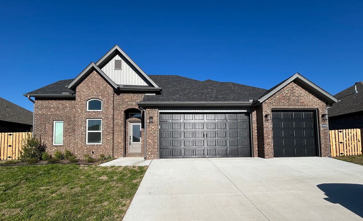 2008 Salmon St in Pea Ridge, AR - Building Photo