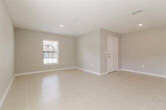 257 Fig Ct in Poinciana, FL - Foto de edificio - Building Photo