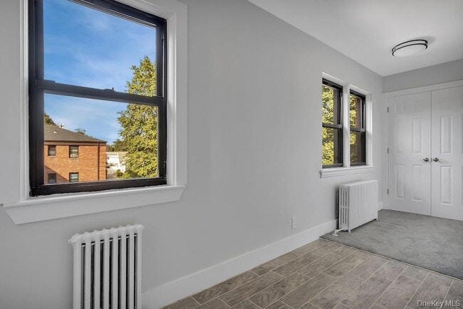 115 Long Beach Rd in Hempstead, NY - Building Photo - Building Photo