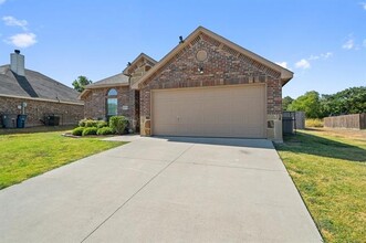 2254 Red Chute Dr in Dallas, TX - Building Photo - Building Photo