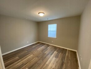 4112 Bridge Ct in Winterville, NC - Building Photo - Building Photo