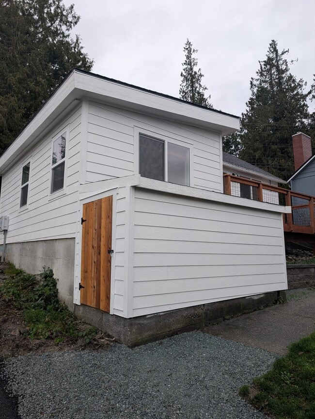 16766 Blodgett Rd in Mount Vernon, WA - Building Photo - Building Photo