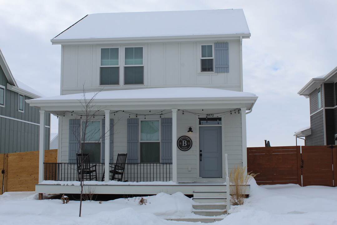 1870 St Paul Ln in Billings, MT - Building Photo