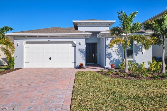 425 Coral Reef Pl in Cape Coral, FL - Foto de edificio - Building Photo