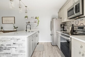 6818 68th Way in West Palm Beach, FL - Building Photo - Building Photo