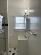 1252 Franklin St, Unit #D in Santa Monica, CA - Building Photo - Building Photo