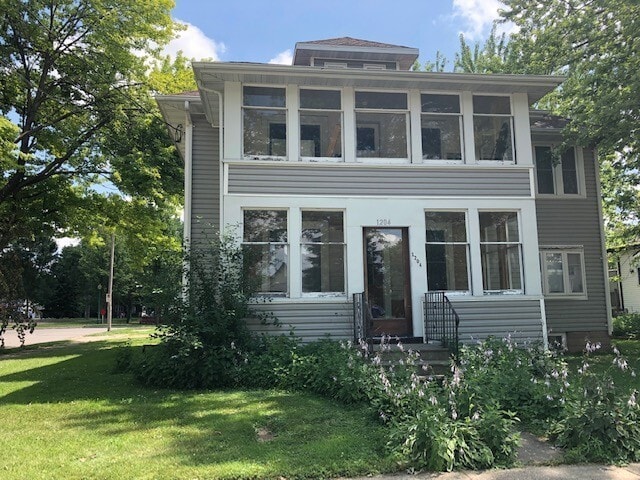 1204 S Jefferson St in Appleton, WI - Building Photo