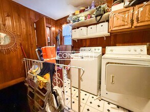 22 Murdock St, Unit 2 in Somerville, MA - Foto de edificio - Building Photo