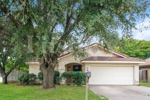 2320 Sundrop Ct in Fort Worth, TX - Building Photo