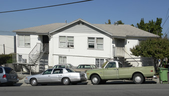 2825 82nd Ave in Oakland, CA - Building Photo - Building Photo