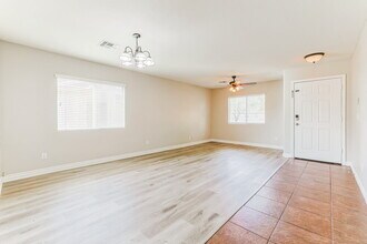 28043 N Silver Ln in Queen Creek, AZ - Building Photo - Building Photo