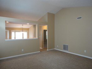 12293 Driftstone Dr in Fishers, IN - Building Photo - Building Photo