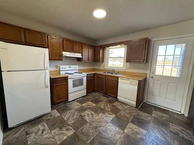 1808 Burgaw Hwy in Jacksonville, NC - Building Photo - Building Photo