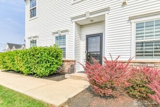 1529 Paxton Ln in Monroe Township, NJ - Building Photo - Building Photo