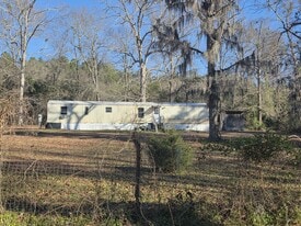 565 Waterspring Rd in Orangeburg, SC - Building Photo