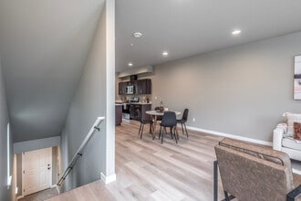 11212 Bingham Ave E, Unit A1 in Tacoma, WA - Building Photo - Building Photo