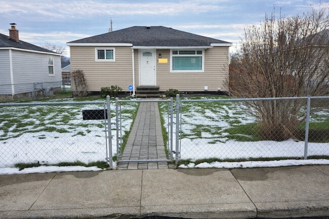 property at 4106 E Fairview Ave
