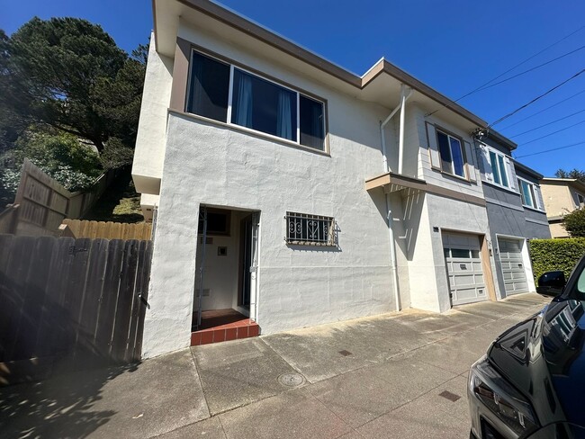53 Stanford Heights Ave in San Francisco, CA - Building Photo - Building Photo