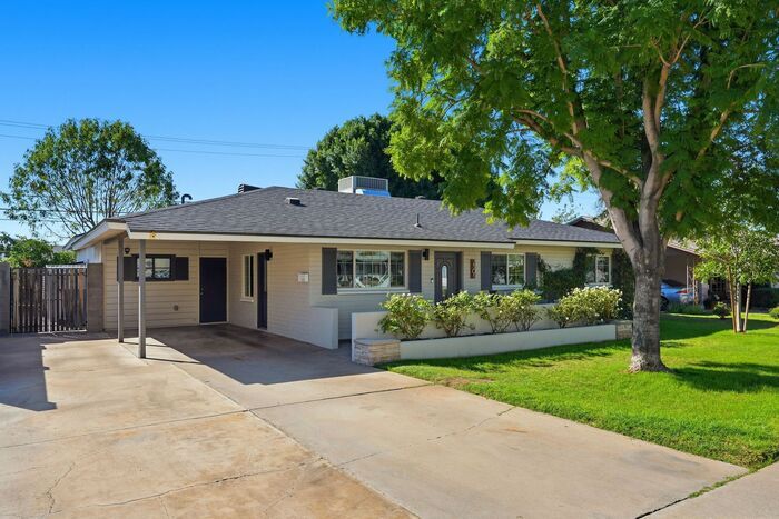 2501 E Pierson St in Phoenix, AZ - Building Photo