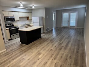 6107 Snug Harbor Blvd in Montgomery, TX - Building Photo - Building Photo