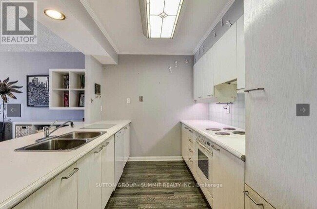 50-650 Eglinton Ave W in Mississauga, ON - Building Photo - Building Photo