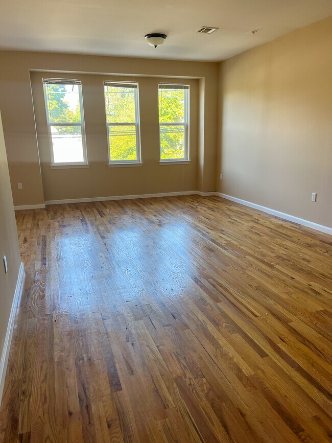 172 Parrow St Rentals in Orange, NJ