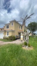 1110 Chervil Dr in Poinciana, FL - Building Photo - Building Photo