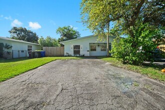 826 SW 14th St in Fort Lauderdale, FL - Building Photo - Building Photo