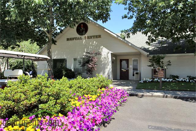 Saddle Club Apartments in Salem, OR - Foto de edificio - Building Photo