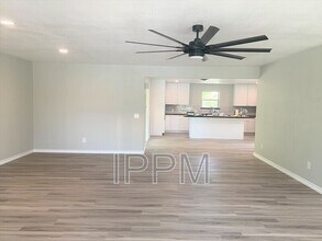 1005 E Crockett Ave in Harlingen, TX - Building Photo - Building Photo