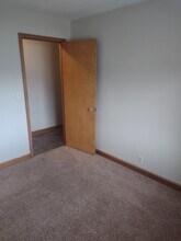 403 Grove St, Unit 403 in Eau Claire, WI - Building Photo - Building Photo