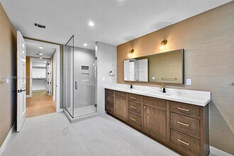 13637 Deering Bay Dr, Unit 261 in Coral Gables, FL - Building Photo - Building Photo