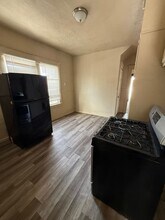 9902 Garfield Ave in Cleveland, OH - Building Photo - Building Photo