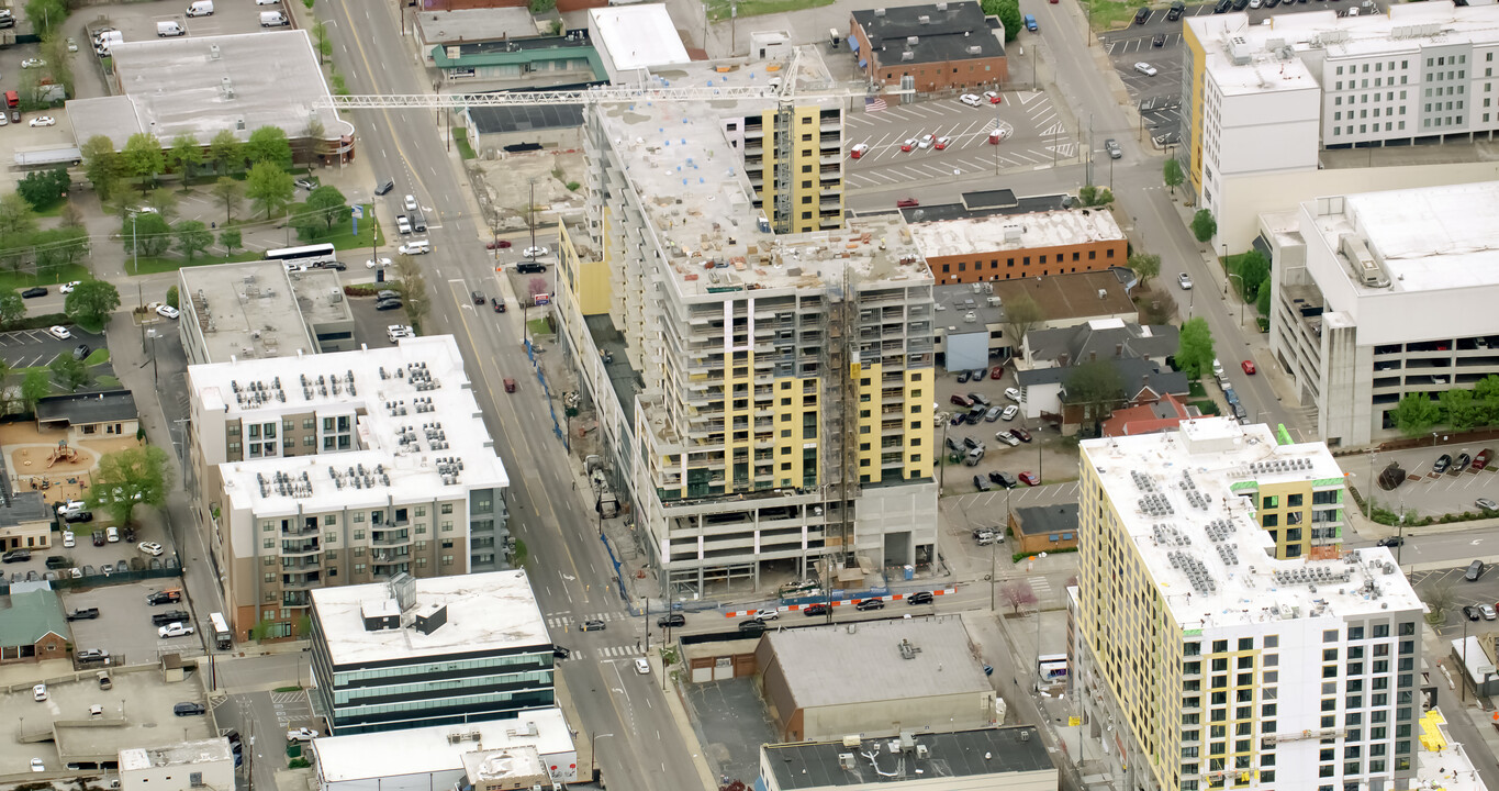 1805 Church St in Nashville, TN - Building Photo