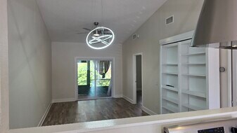 161 Breezeway Ct in New Smyrna Beach, FL - Building Photo