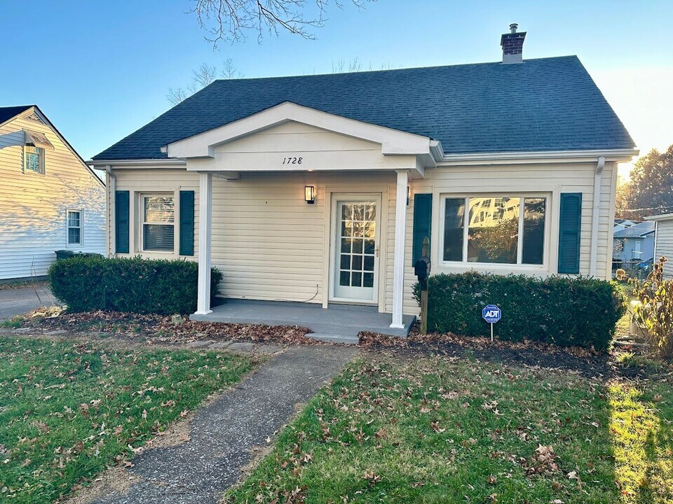 1728 Courtney Ave in Lexington, KY - Building Photo