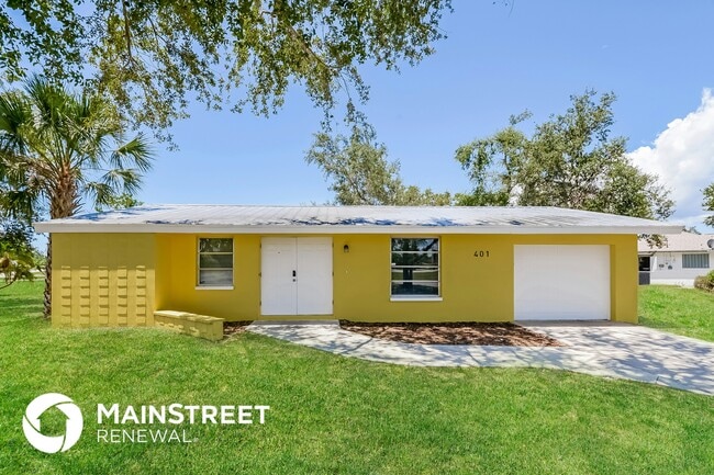 property at 401 Bonita Ave NW