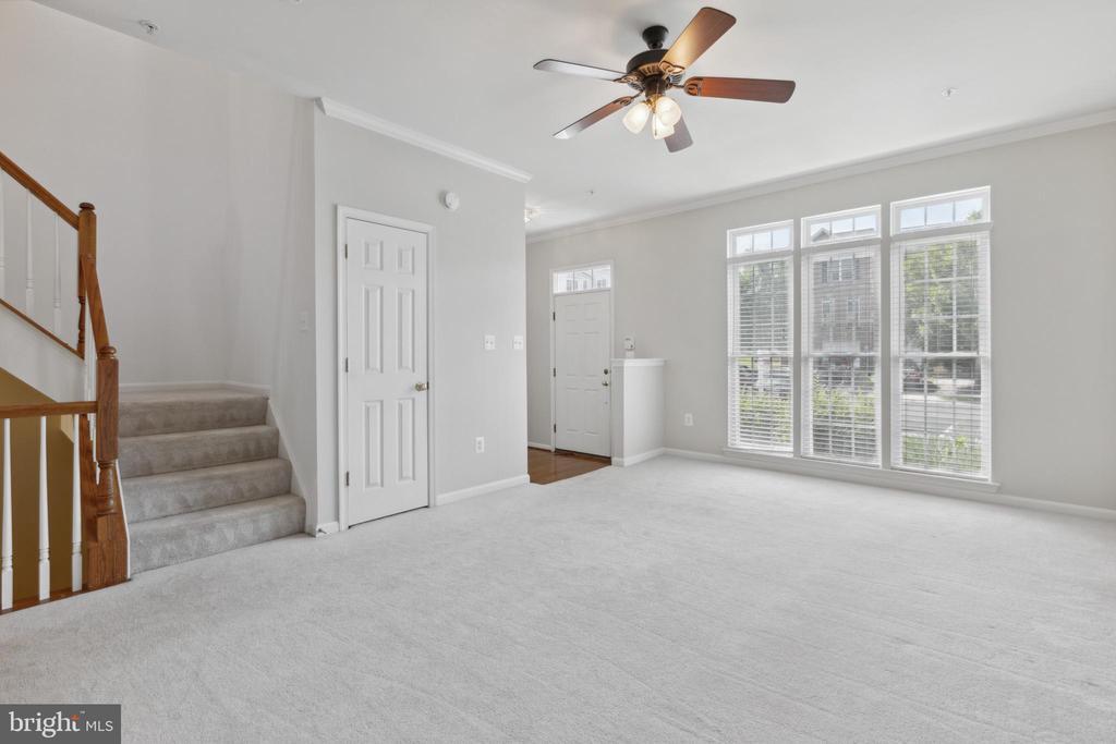 2482 Jostaberry Way in Odenton, MD - Building Photo