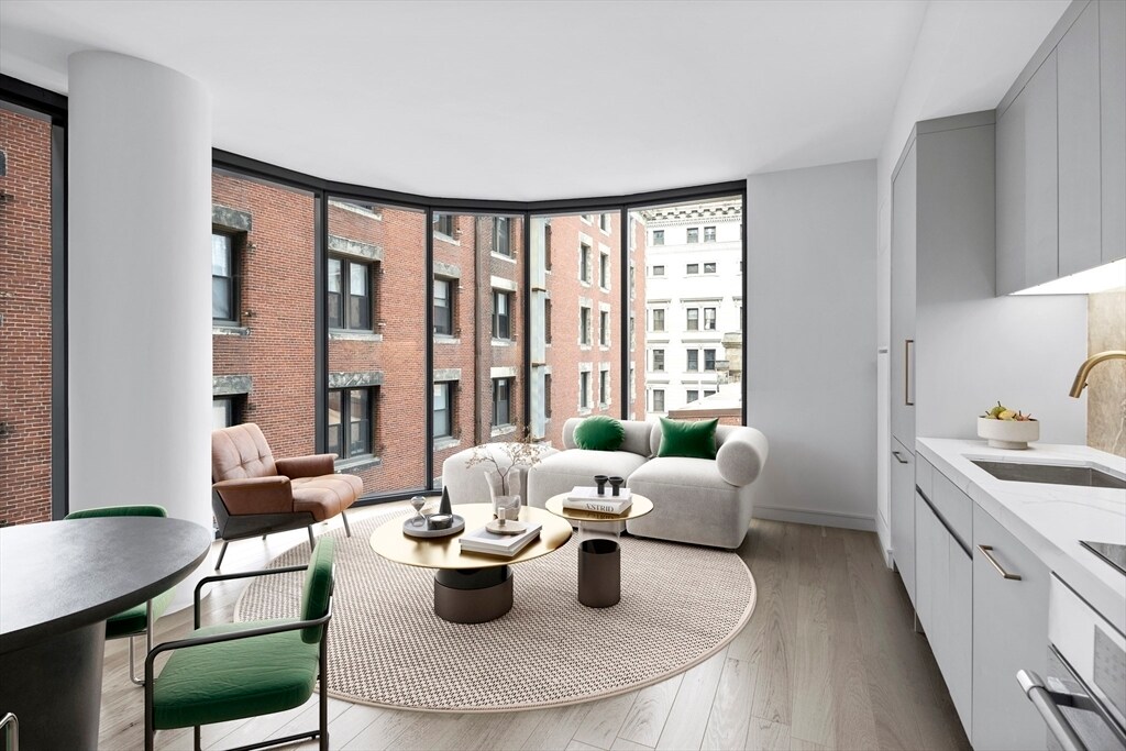 55 Lagrange St in Boston, MA - Building Photo