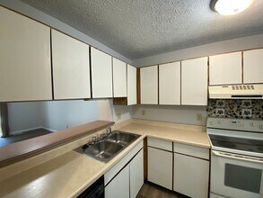 2412 Brittany Ln in Bloomington, IN - Building Photo - Building Photo