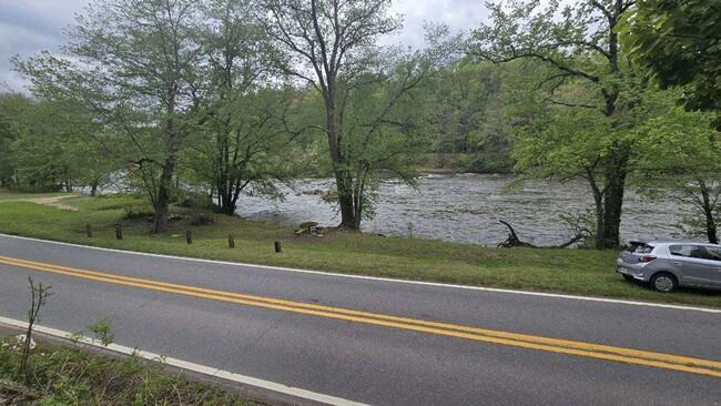 property at 579 N River Rd