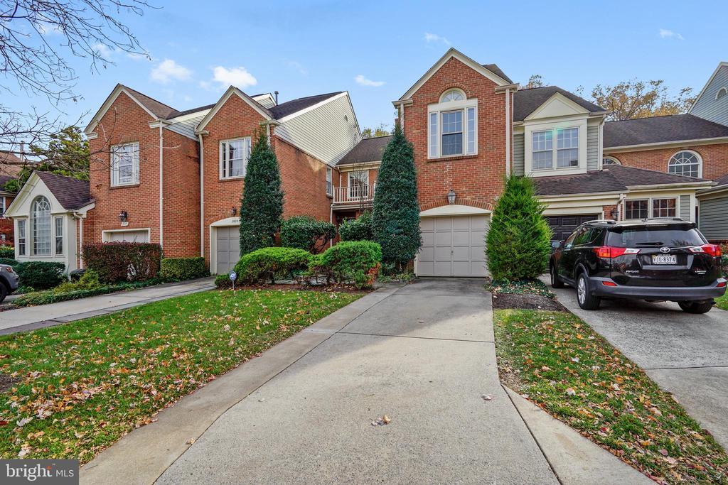 1821 Duffield Ln in Alexandria, VA - Building Photo