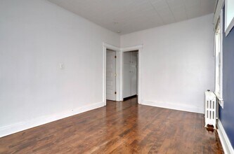 12 Romaine Ave in Jersey City, NJ - Building Photo - Building Photo