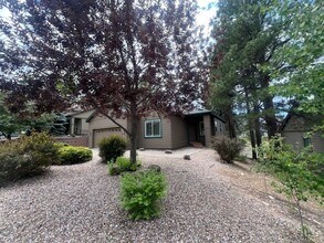 4803 S Elves Chasm Trail in Flagstaff, AZ - Building Photo - Building Photo