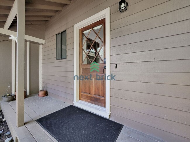 810 Highwood Dr SW in Issaquah, WA - Building Photo - Building Photo
