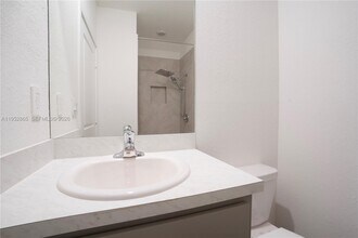 528 NE 1st St in Florida City, FL - Building Photo - Building Photo