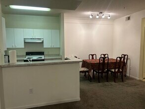 17102 Carrington Park Dr, Unit 317 in Tampa, FL - Building Photo - Building Photo